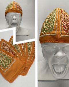 gestickte Nordische Knoten für eine Nordische Kopfbedeckung aus der Wikingerzeit